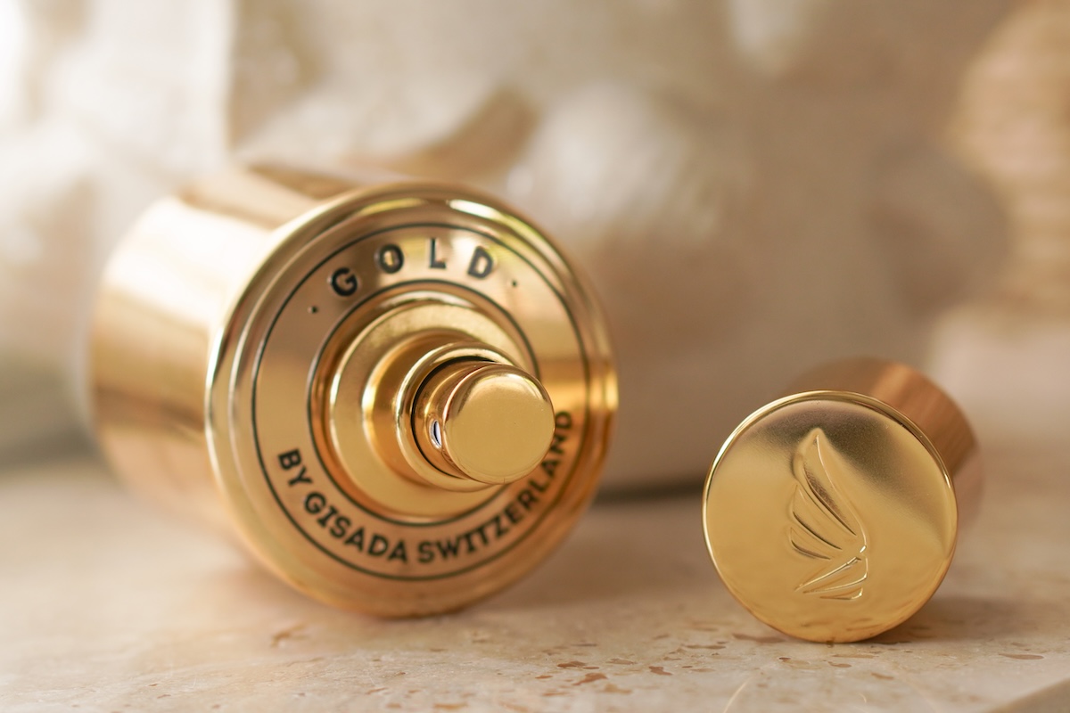 Detail van de Gisada Gold parfumflacon
